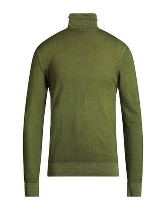 Out / Fit Turtlenecks