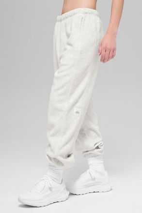 Alo | Polar Fleece High-Waist Retreat Jogger Pants in White Heather Grey, Size: Medium