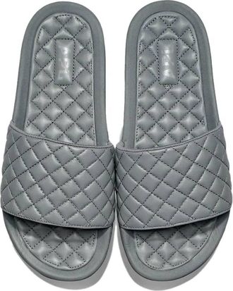 Athletic Propulsion Labs Womens Lusso Slide Sandal In Smoke Grey