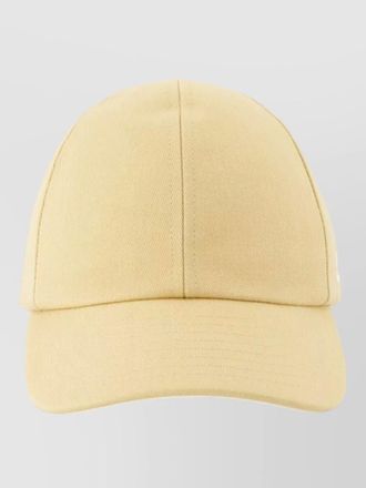 Courr&egrave;ges cap