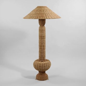 Maisons du monde L&aacute;mpara de pie exterior inal&aacute;mbrica y recargable de rat&aacute;n