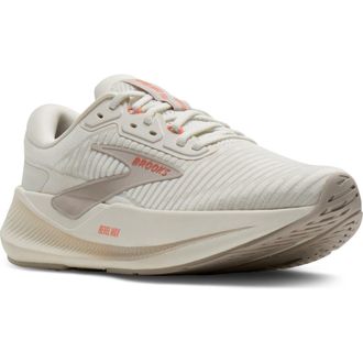 Brooks Revel Max Running Shoe in Coconut/Chateau/Peach at Nordstrom, Size 10.5