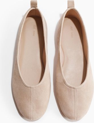 H&M Ballerinas aus Veloursleder - Beige