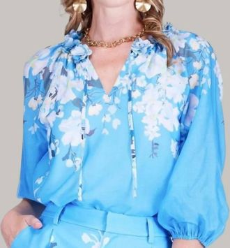 Jade Yoga The Serene Flower Top In Sky Garden