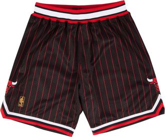 Mitchell & Ness Authentic 1996-97 Chicago Bulls Shorts Red Black 369P-300-96CBU