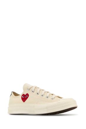 Comme Des Gar&ccedil;ons Comme Des Garcons Play Heart-Embroidered Canvas Sneakers - White