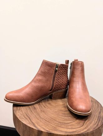 Corkys Footwear Women Half N Half Boots In Bourbon