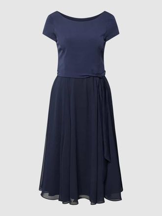 Vera Mont Cocktailkleid mit Bindegürtel in Dunkelblau, Größe 42