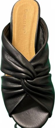 Chocolat Blu Womens Wiley Metallic Wedge In Black And Gold