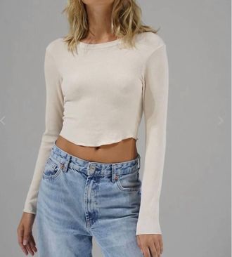 LnA Arya Cropped Long Sleeve Top In Bone