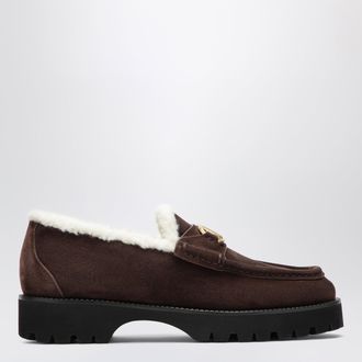 Valentino Garavani Mocassini VLogo marroni in suede con shearling