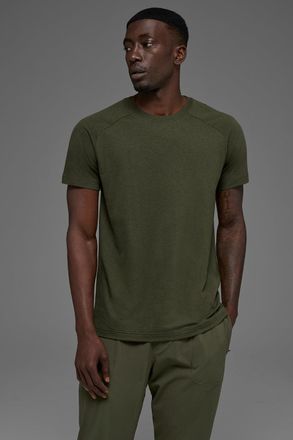 Alo | Triumph Raglan T-Shirt in Green Olive, Size: Small