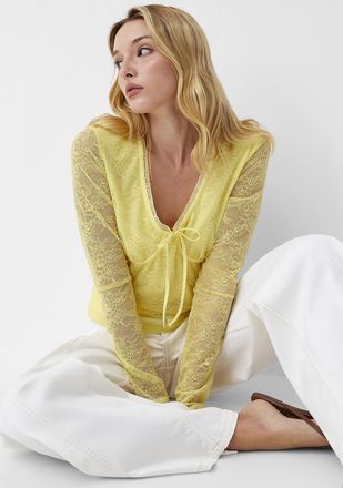 Icone Womens Stretch lace bowed V-neck T-shirt