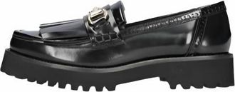Pretty Ballerinas Womens Ashley Loafer In Black