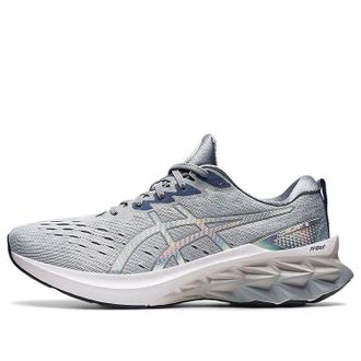 Asics Novablast 2 Platinum 1011B289-020
