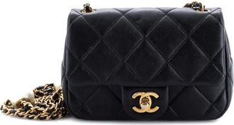 Chanel Double CC Pearl Flap Bag Quilted Lambskin Mini crossbody bag - Zwart