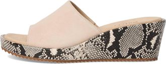 Vaneli Womens Calla Sandal In Nude Suede