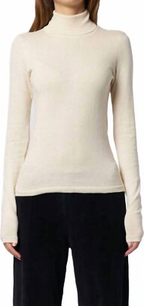 Xirena Tommy Ribbed Turtleneck Sweater In Cream