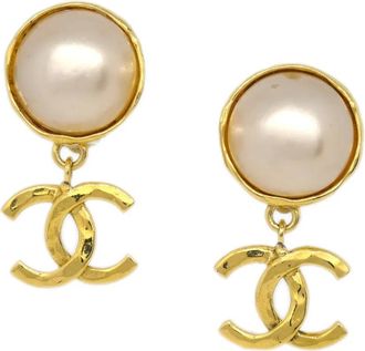 Chanel Orecchini a clip con perle sintetiche 1993 - Oro