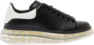 Alexander McQueen Zwarte Sneakers met Oversized Doorzichtige Zool - Dames - Sneakers - Zwart - 36 EU - Leer - Schoenen