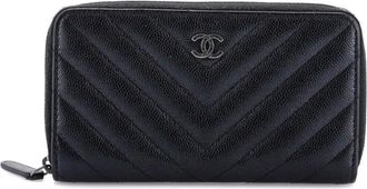 Chanel Zip Around Wallet Chevron Caviar small wallets - Zwart