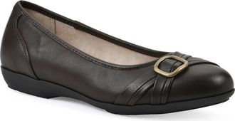 White Mountain Calming Buckle Strap Flat in Dark Brown/Burn/Smooth at Nordstrom Rack, Size 7.5