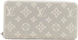 Louis Vuitton Beige Leather Long Wallet (Bi-Fold) (Pre-Owned)