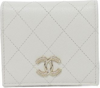 Chanel White Grained Calfskin Wallet (Bi-Fold) (Pre-Owned)