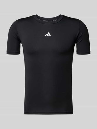 adidas T-Shirt mit Label-Print in Black, Gr&ouml;&szlig;e XXL