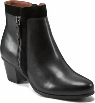 Cobb Hill Womens Wynter Boot In Black