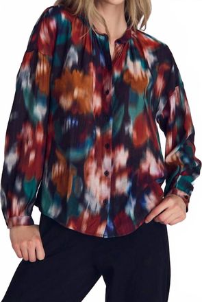 Bella Dahl Mandarin Collar Button Down Shirt In Blurred Floral