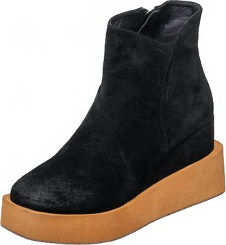 Antelope Womens Urban Platform Ankle Boots In Black Suede