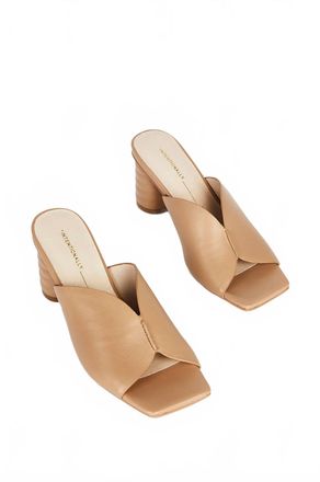 Intentionally blank Womens Kamika Sandal In Beige