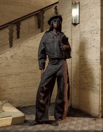 Topshop Tolu Coker x Topshop - Giacca di jeans cilindrica marrone a design circolare-Blu