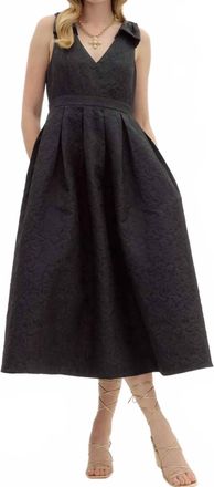 Entro Classy V Neck Floral Dress In Black