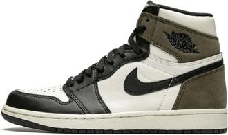 Nike Fitness, unisex, Bruin, 42 EU, Leer, Air Jordan 1 Retro High OG Dark Mocha