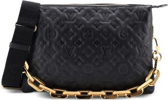 Louis Vuitton Coussin Bag PM lamsleren crossbodytas met monogram-reli&euml;f - Zwart