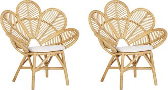 Beliani Conjunto De 2 Sillas Pavo Real De Rat&aacute;n Beige Natural 107 Cm Coj&iacute;n Florentine