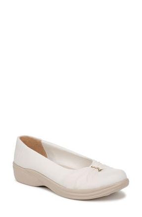 Life Stride Paige Flat in Sugar Cream at Nordstrom Rack, Size 7.5