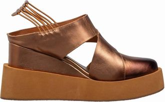 Antelope Womens Uma Sandal In Gold