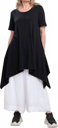Luukaa D'Celli Solid Tunic Top In Black