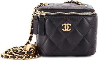 Chanel Pearl Crush Vanity Case with Chain Quilted Lambskin Mini clutch bag - Nero