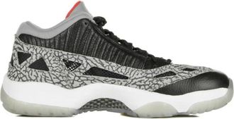 Nike Jordan Retro Low Shoe - Heren - Fitnessschoenen - Zwart - 42 EU - Leer - Fitness