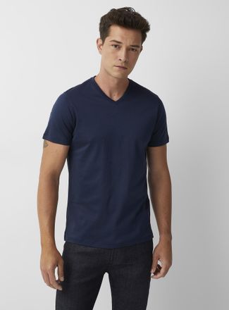 Robert Barakett Mens Luxurious Pima cotton V-neck T-shirt