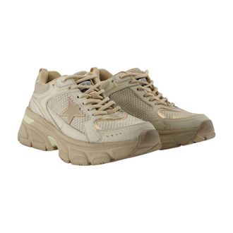 Golden Goose Womens Lightstar Sneaker Beige Calfskin