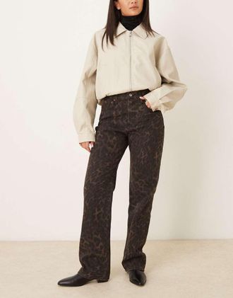 Abercrombie & Fitch Curve Love - Jeans taglio comodo anni 90 color cioccolato maculati-Marrone