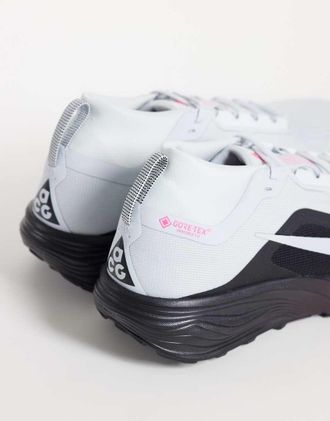 Nike Nike Corsa ACG Pegasus Trail Gore-Tex sneakers in bianco e nero