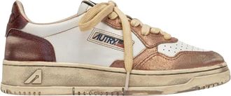 Autry Medalist Low Super Vintage Leren en Su&egrave;de Sneakers - Dames - Sneakers - Veelkleurig - 39 EU - Su&egrave;de - Schoenen