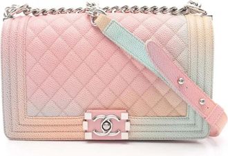Chanel 2018 Old Medium Caviar Rainbow Boy Flap gewatteerde crossbodytas - Roze