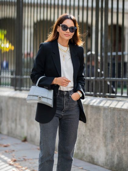 In cerca di una borsa firmata minimal e chic? Ti innamorerai della nuova Balenciaga